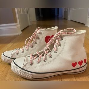 white heart converse
